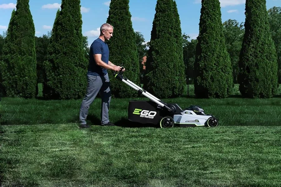 cordless lawnmowers